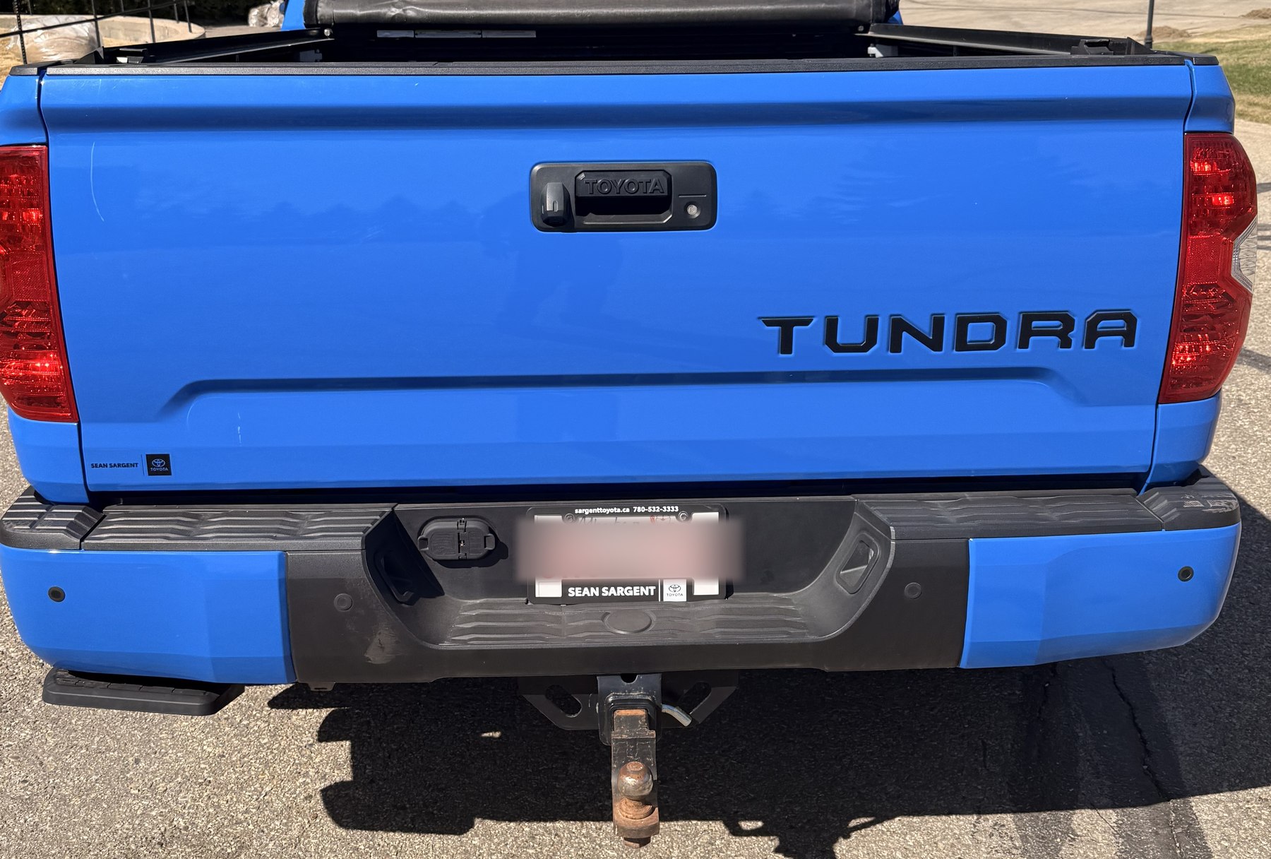 The Tundra tailgate with the Sean Sargent Toyota plate frame